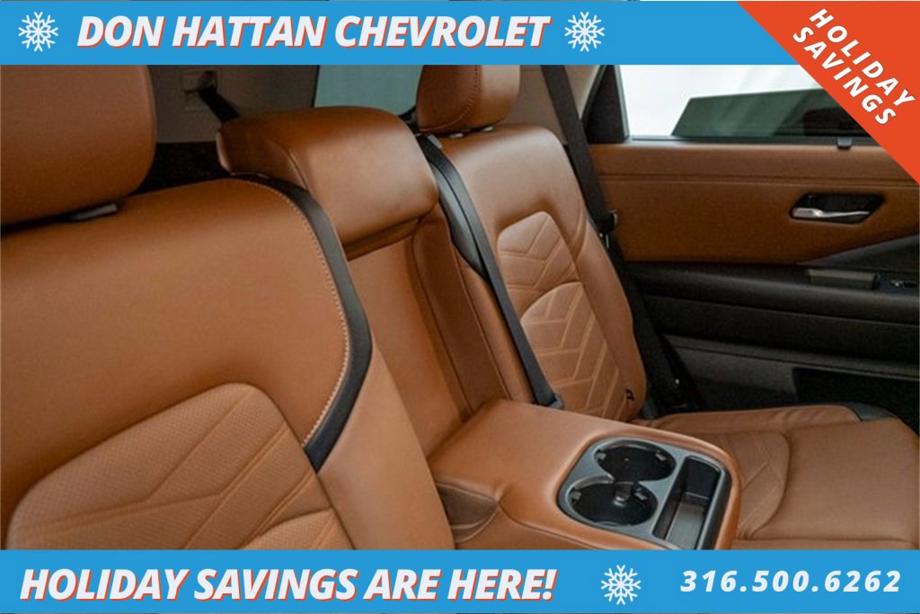 Used 2023 Nissan Pathfinder Platinum w/ Cargo Package image 32