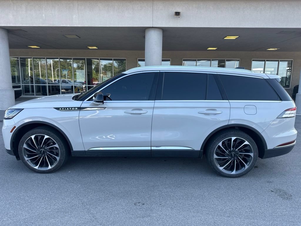 Used 2025 Lincoln Aviator Reserve w/ Illumination Package AWD/4WD image 8
