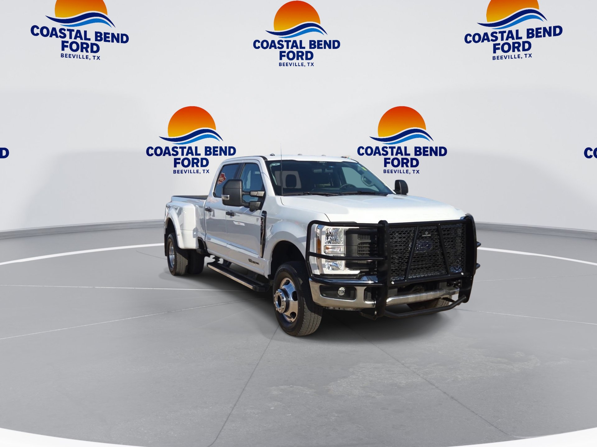 Used 2026 Ford F350 XL w/ 360-Degree Camera Package AWD/4WD image 2