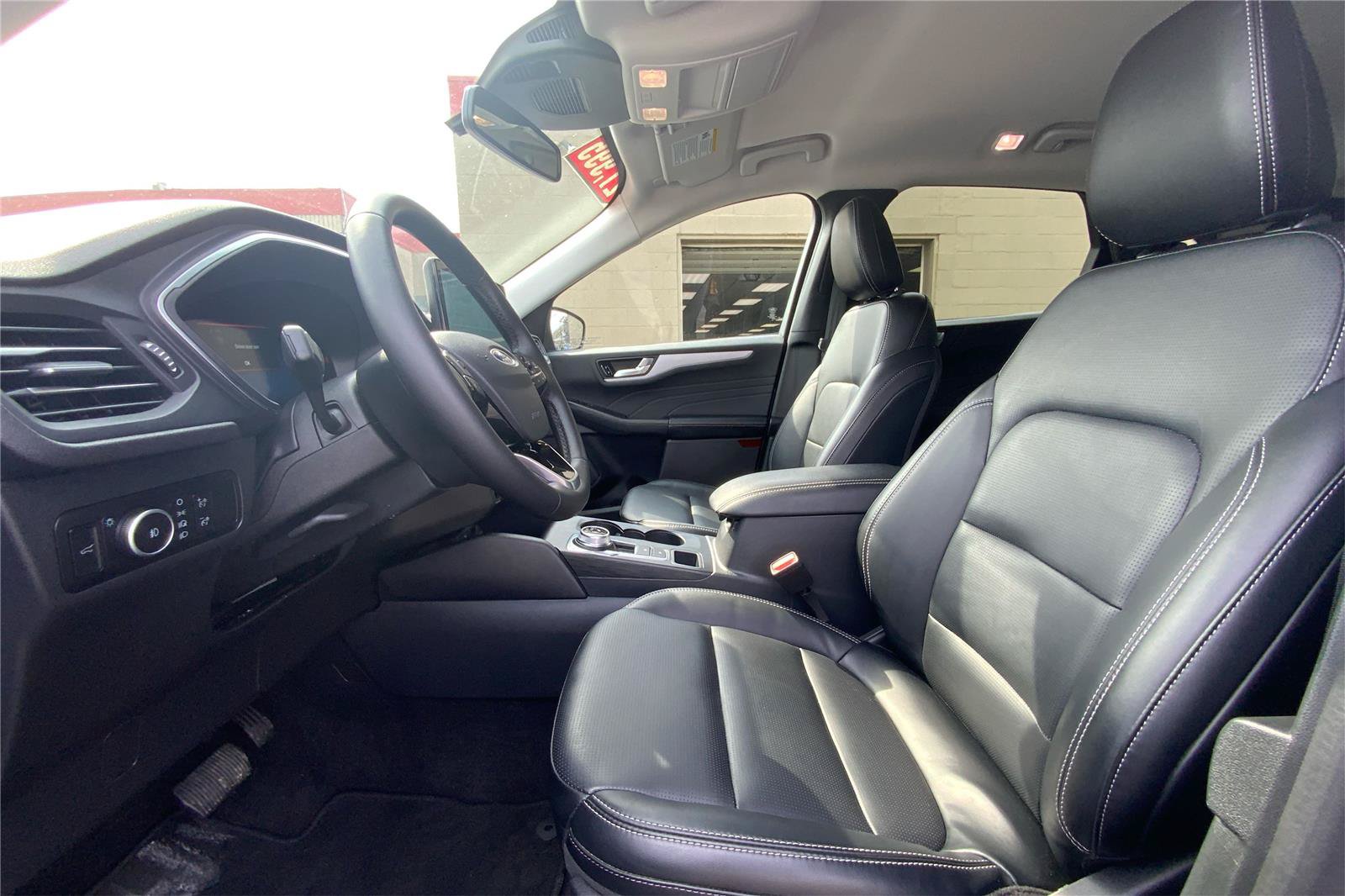 Used 2025 Ford Escape Platinum AWD/4WD image 10