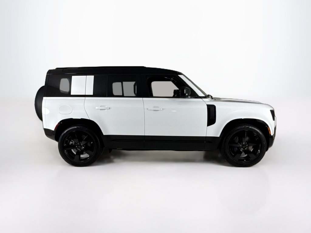 Used 2026 Land Rover Defender 110 X-Dynamic SE AWD/4WD image 6