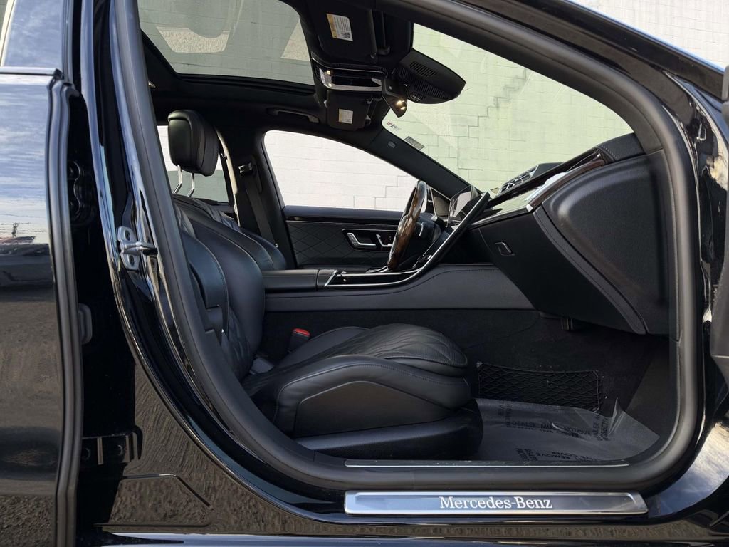Used 2022 Mercedes-Benz S 500 4MATIC image 11