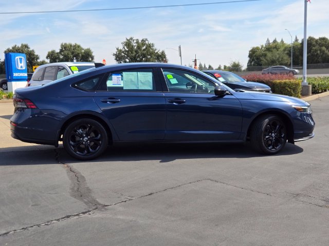 Certified 2025 Honda Accord SE image 3