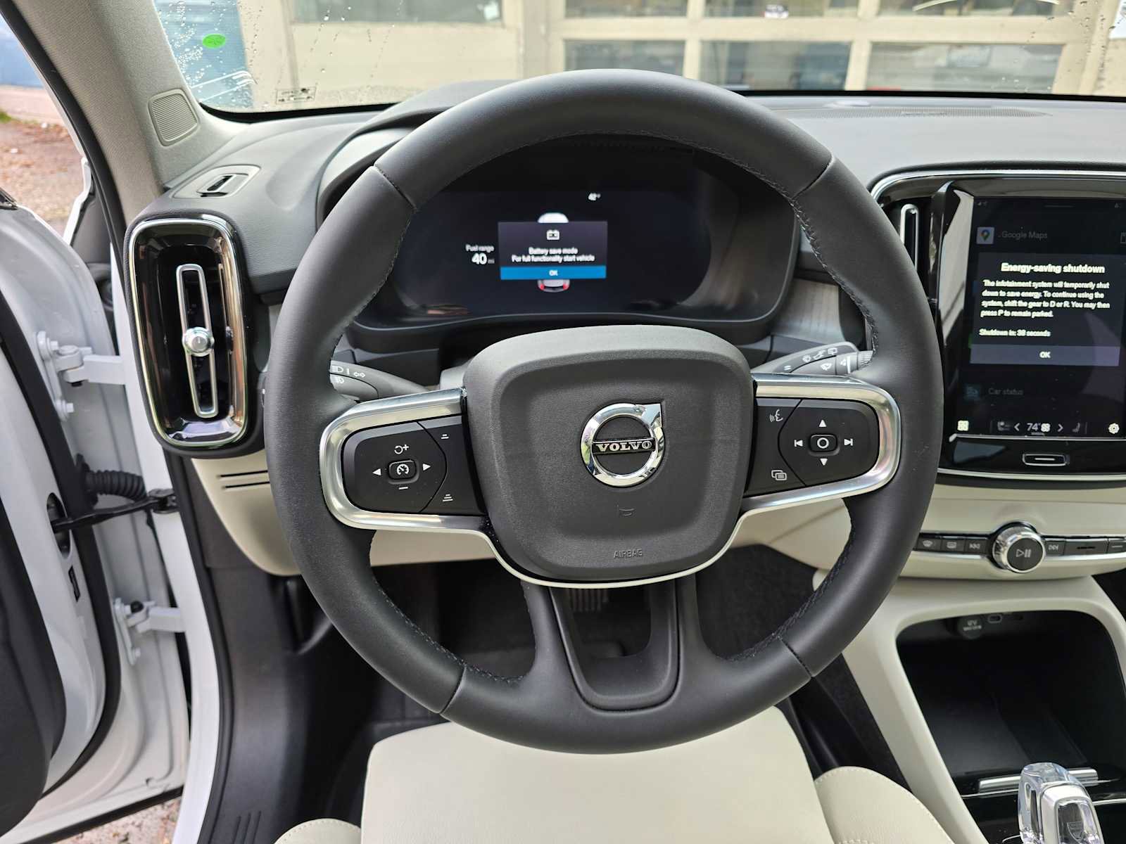 Certified 2024 Volvo XC40 B5 Ultimate w/ Climate Package image 33