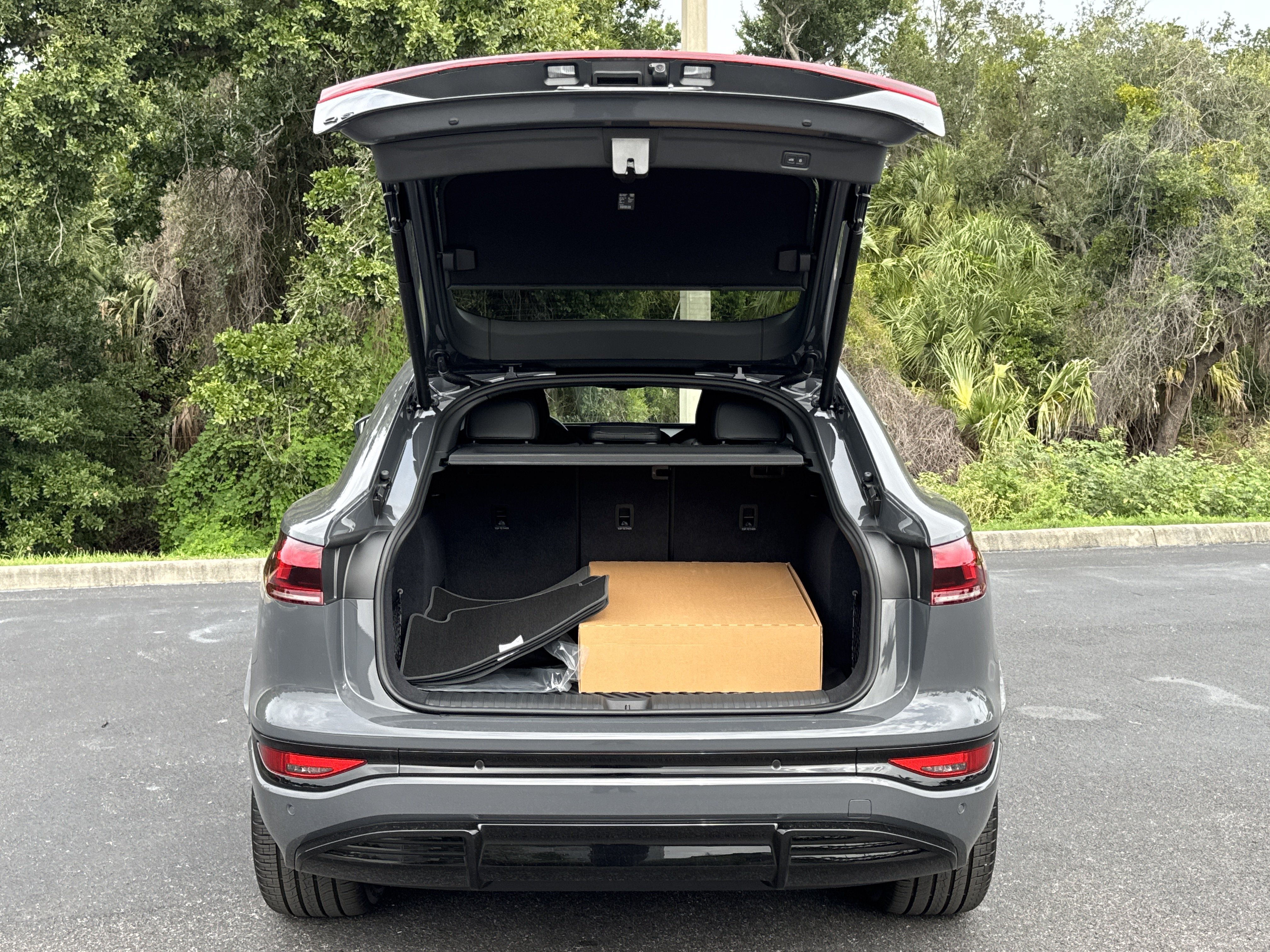 New 2027 Audi Q6 e-tron Premium Plus AWD/4WD image 9