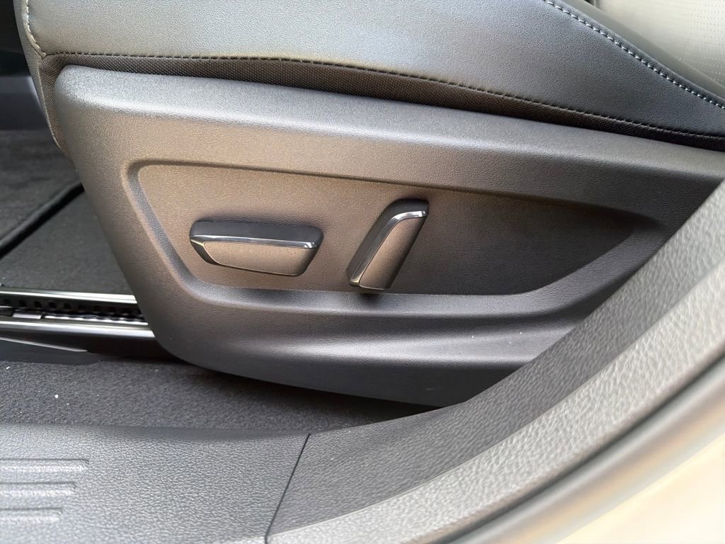 New 2026 Nissan Leaf SV+ w/ Floor Mat Package (SV+) image 14