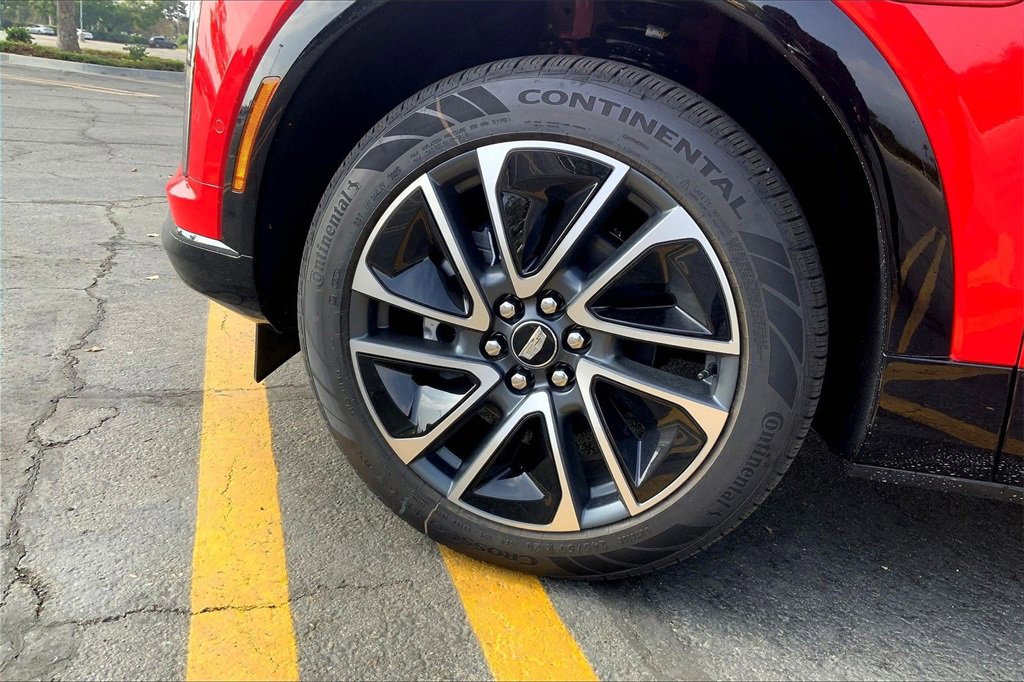 New 2026 Cadillac Optiq Sport 1 image 13