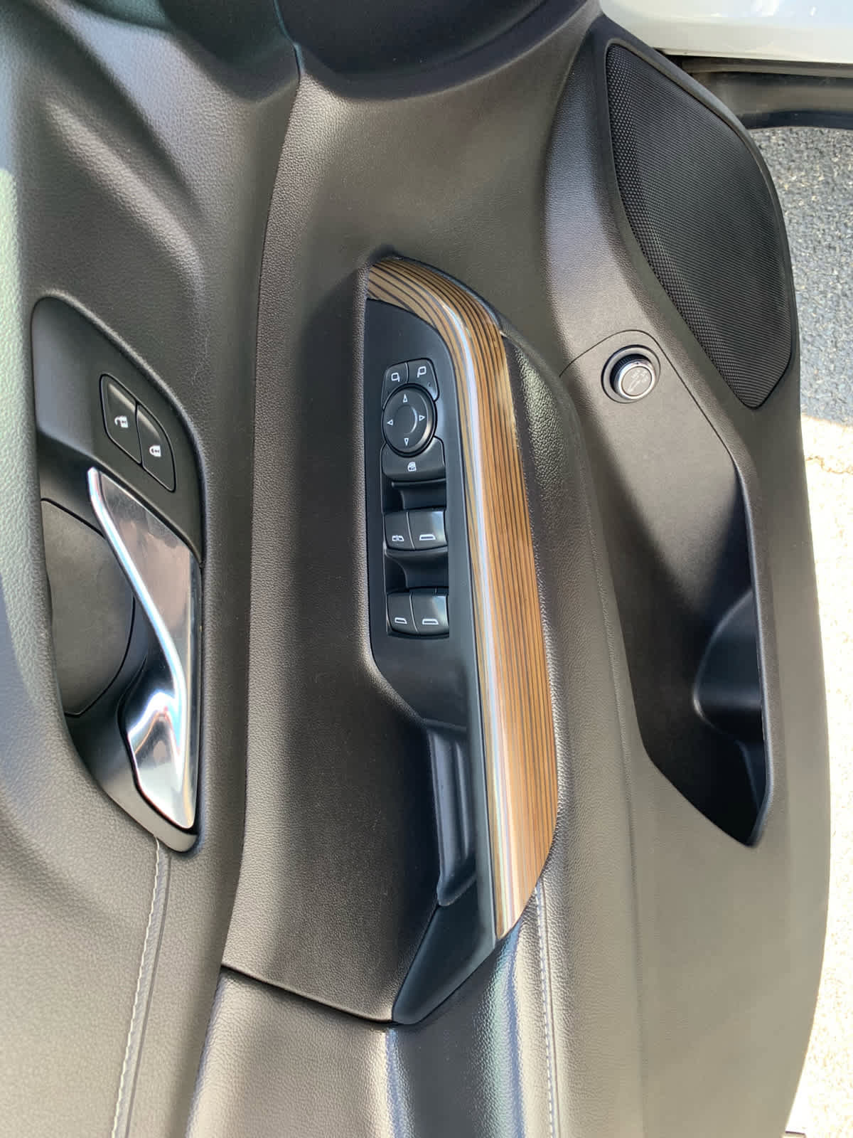 Used 2023 GMC Acadia SLE w/ Driver Convenience Package AWD/4WD image 13