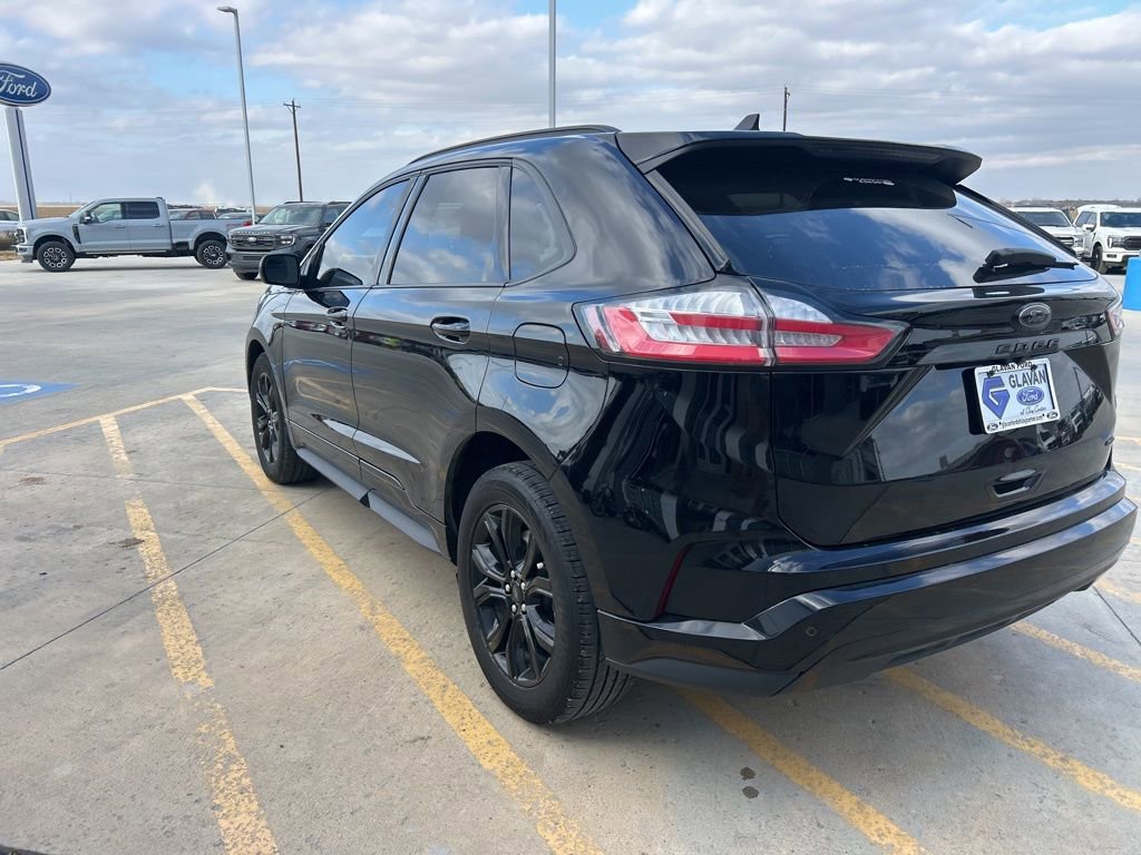 Used 2024 Ford Edge SE w/ Black Appearance Package AWD/4WD image 5