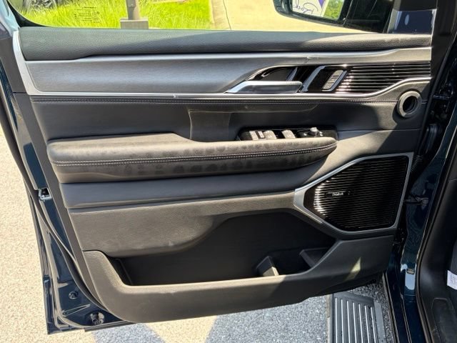 New 2026 Jeep Grand Wagoneer Limited AWD/4WD image 12