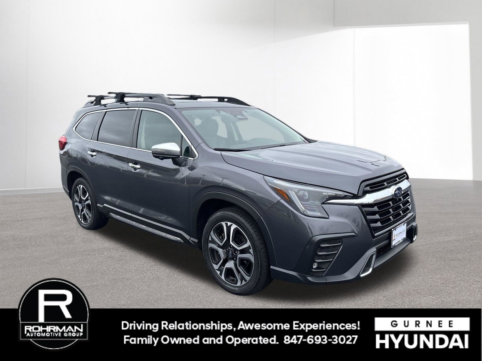 Used 2023 Subaru Ascent Touring image 2