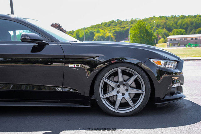 Used 2017 Ford Mustang GT image 11