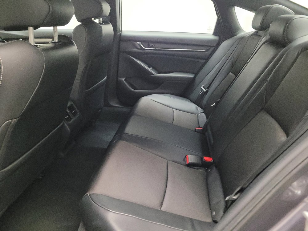 Used 2018 Honda Accord Sport image 18