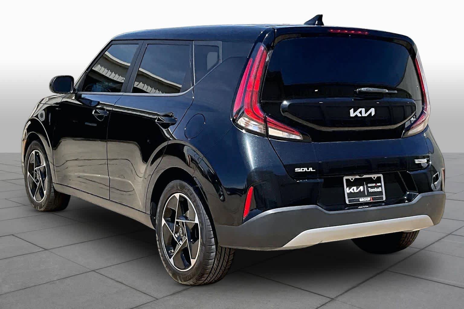 Used 2023 Kia Soul EX FWD image 11