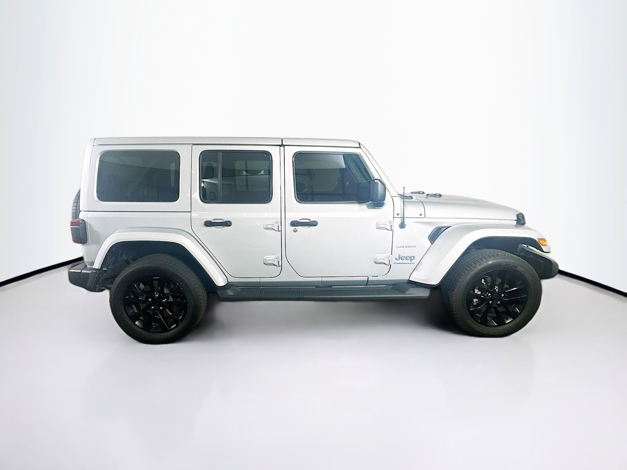 Used 2023 Jeep Wrangler Sahara w/ Cold Weather Group AWD/4WD image 10
