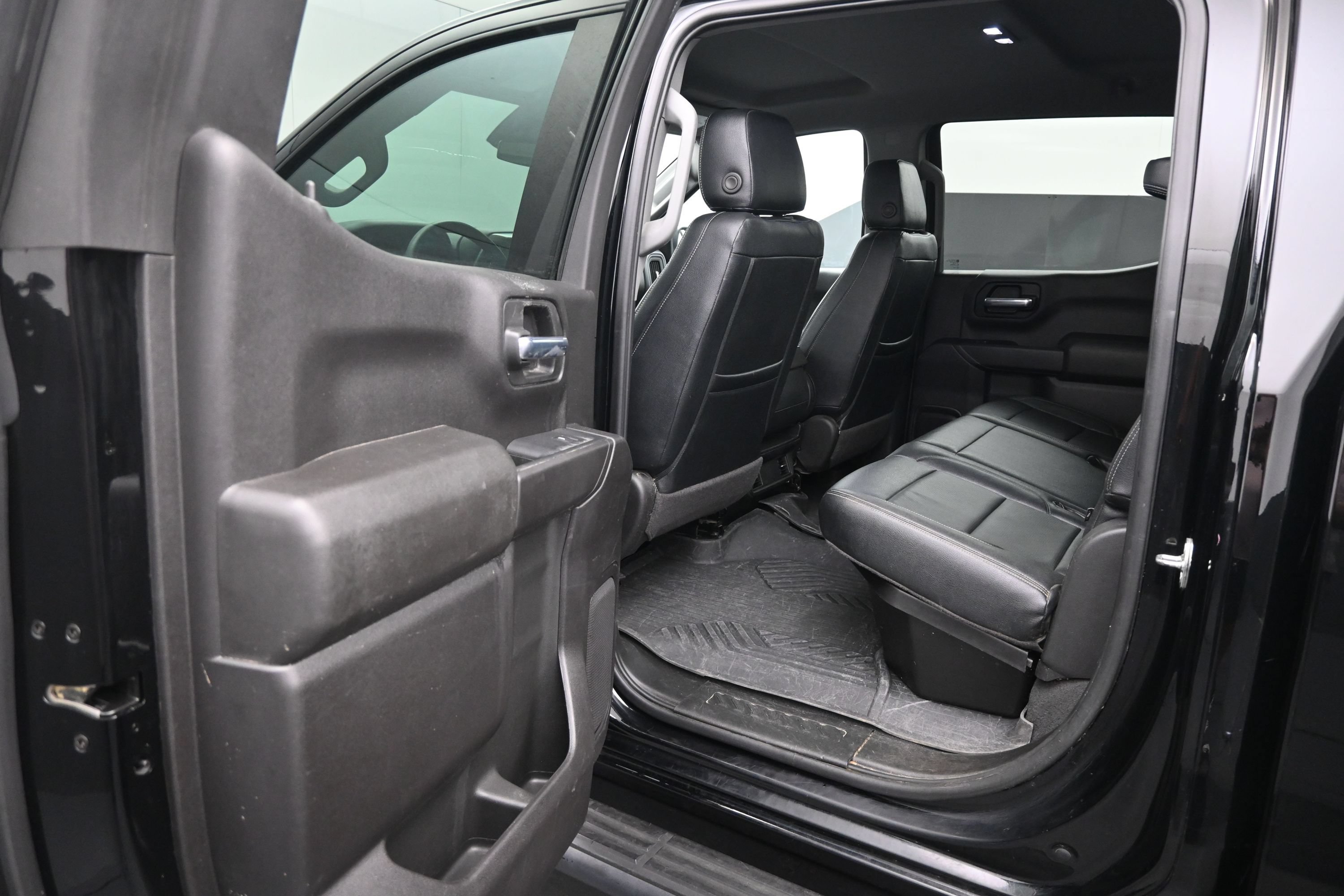 Used 2023 Chevrolet Silverado 1500 Custom Trail Boss w/ LPO, Dark Essentials Package AWD/4WD image 13