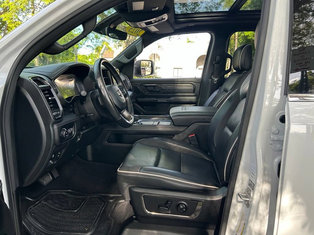 Used 2025 RAM 1500 Limited AWD/4WD image 17