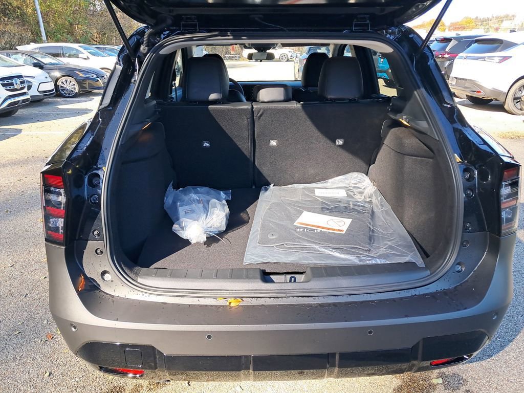 New 2026 Nissan Kicks SR w/ Cold Weather Package image 24