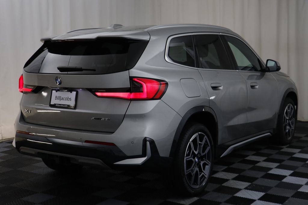 Certified 2025 BMW X1 xDrive28i w/ Convenience Package image 15