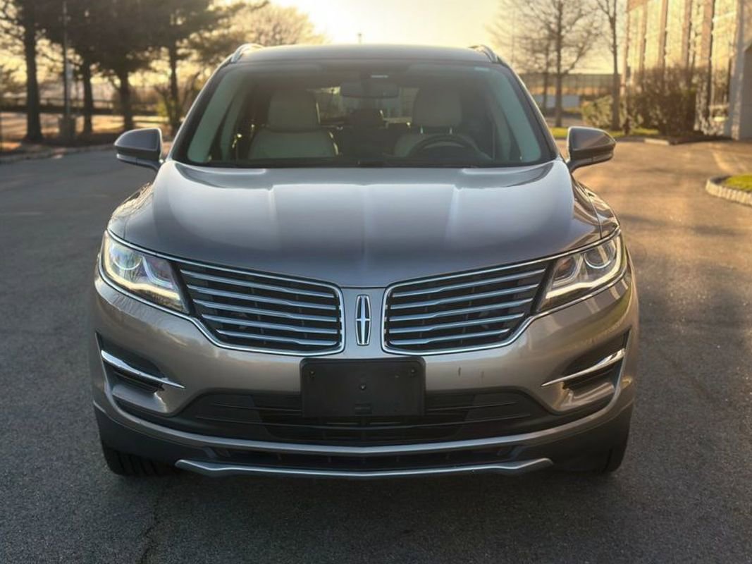 Used 2017 Lincoln MKC Premiere image 2
