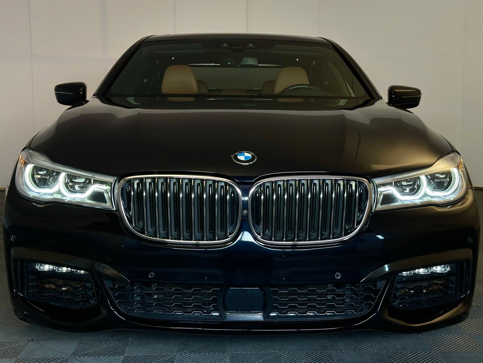 Used 2018 BMW 750i xDrive AWD/4WD image 6