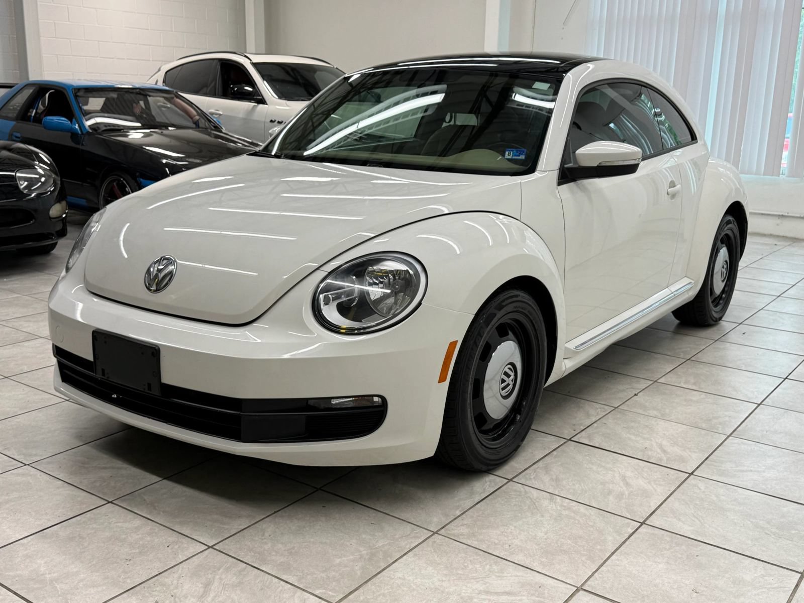 Used 2013 Volkswagen Beetle 2.5 FWD image 3