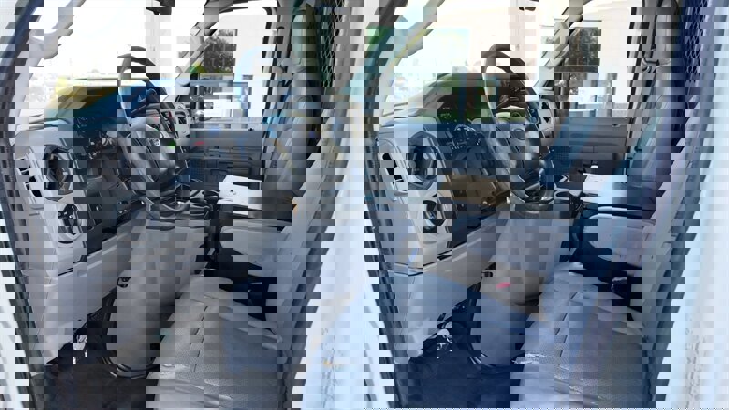 Used 2013 Ford E-150 and Econoline 150 w/ PWR Group image 9