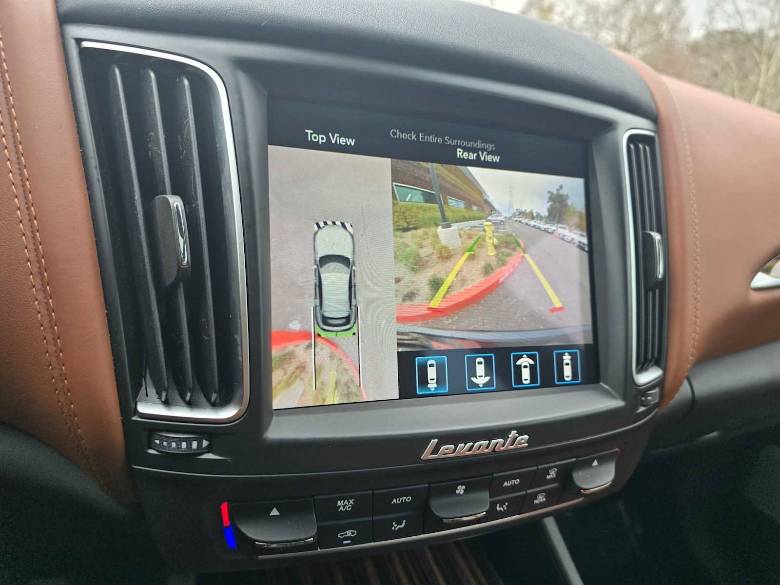 Used 2020 Maserati Levante S GranLusso image 30