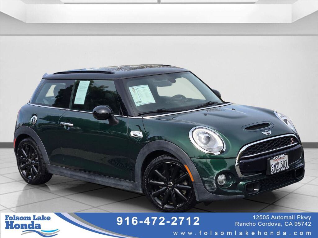 Used 2018 MINI Cooper S image 1