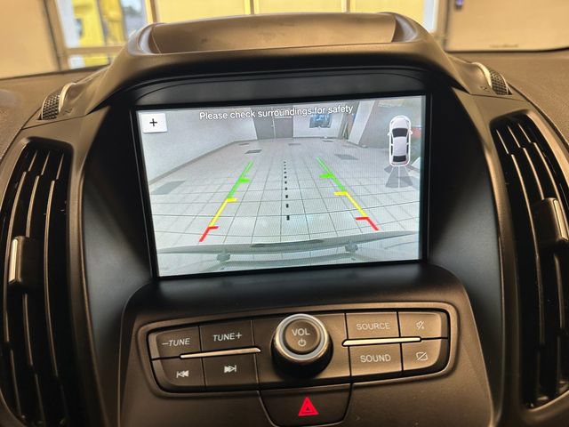 Used 2019 Ford Escape SE FWD image 4