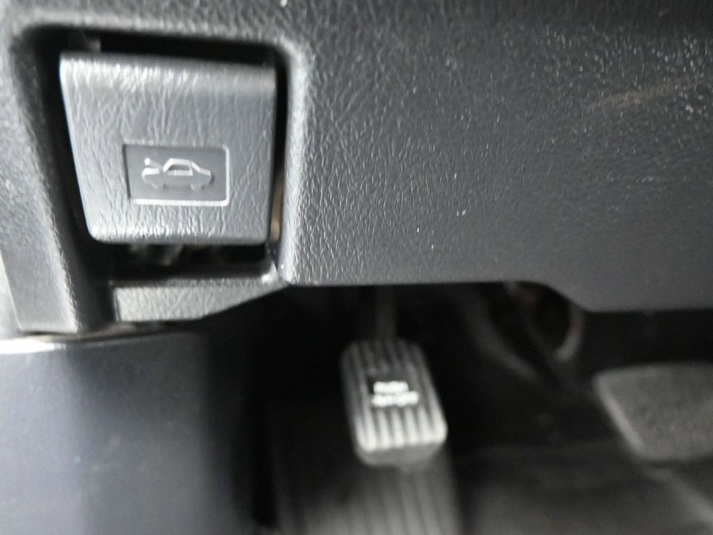 Used 2022 Toyota 4Runner Limited image 25