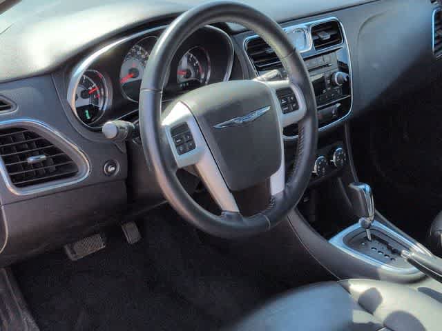 Used 2013 Chrysler 200 Limited FWD image 10