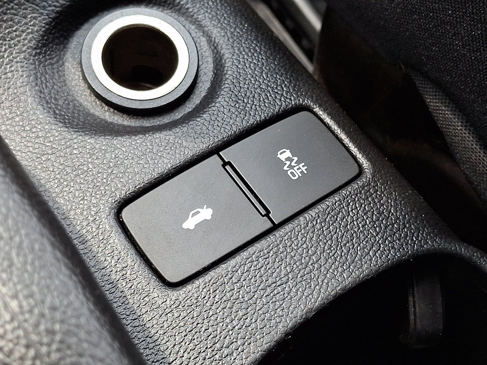 Used 2015 Chevrolet Sonic LT FWD image 26