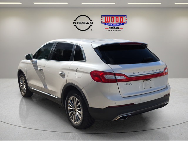 Used 2016 Lincoln MKX Select w/ Select Plus Package FWD image 4