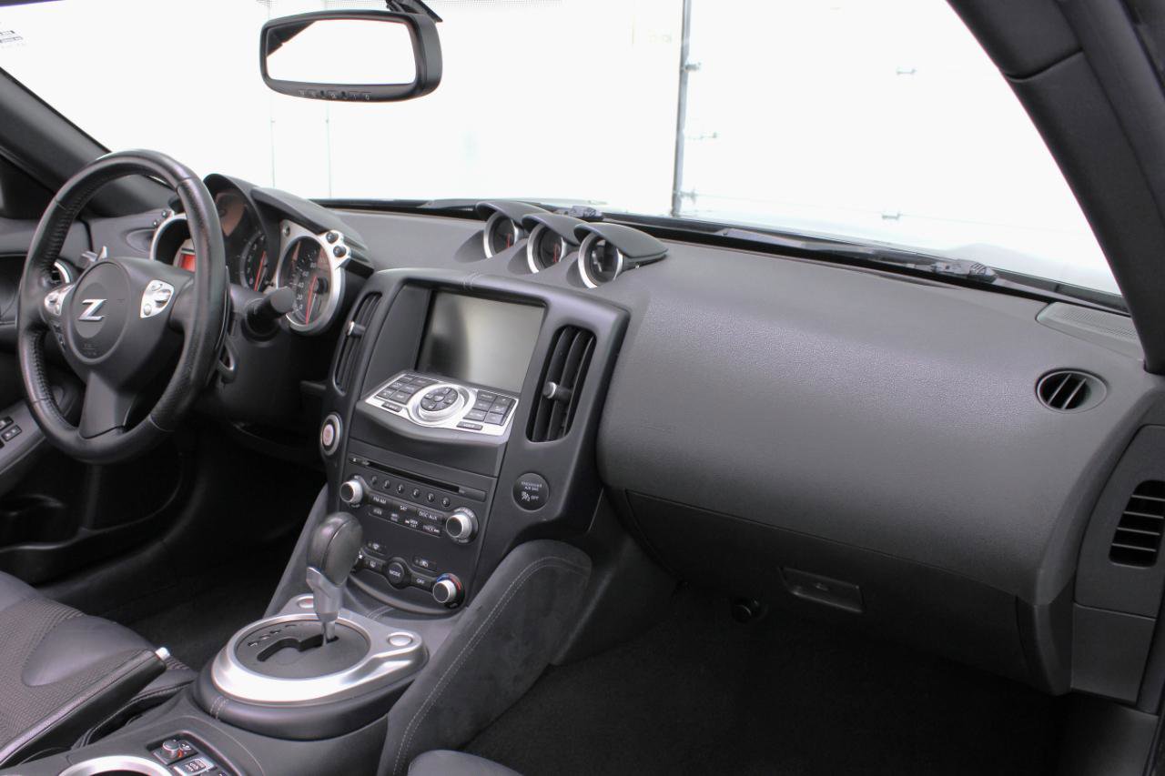 Used 2010 Nissan 370Z Touring w/ Sport Pkg RWD image 45