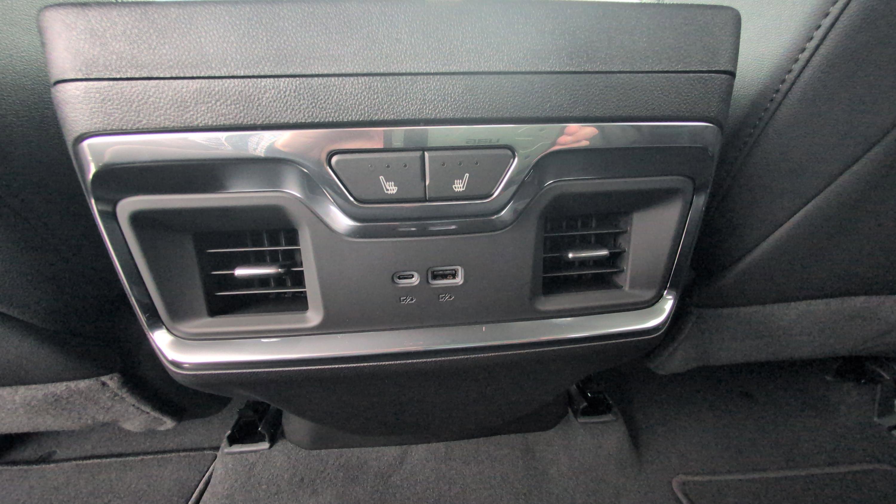New 2026 GMC Sierra 2500 SLT w/ SLT Premium Package image 17