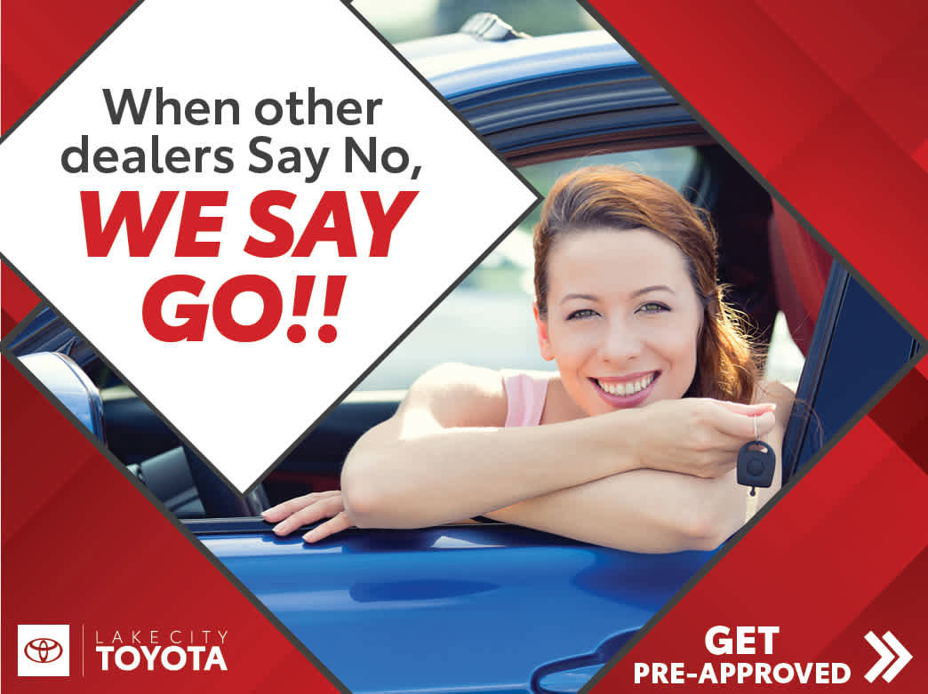 Used 2024 Toyota Prius LE image 12