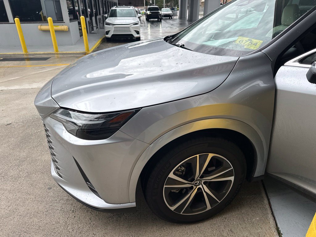 Used 2023 Lexus RX 350 FWD image 4
