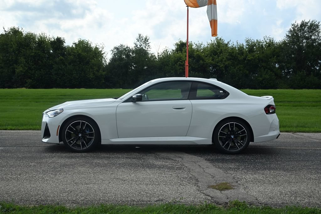 Used 2026 BMW M240i xDrive Coupe AWD/4WD image 8