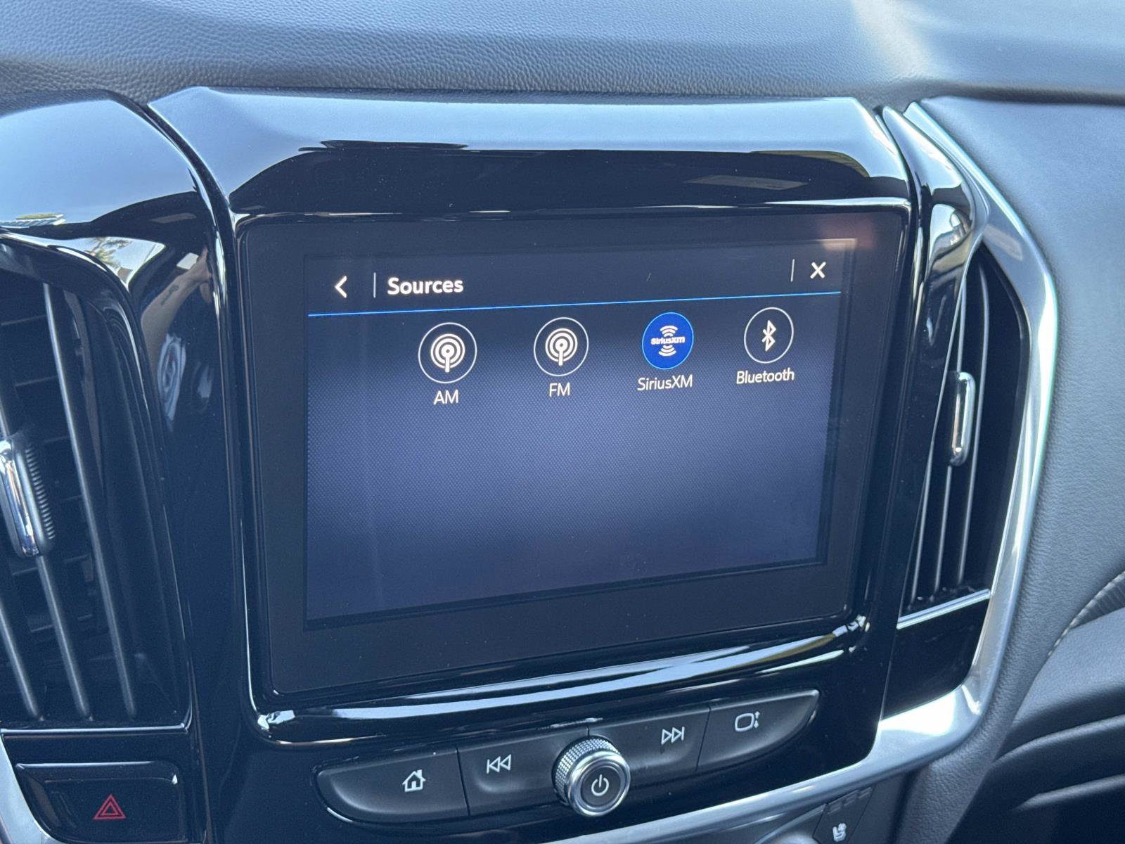 Used 2022 Chevrolet Traverse Premier image 29