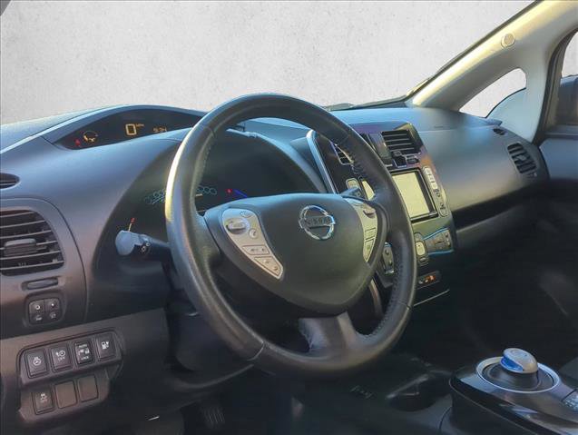 Used 2015 Nissan Leaf SV w/ LED & Quick Charge Package image 8