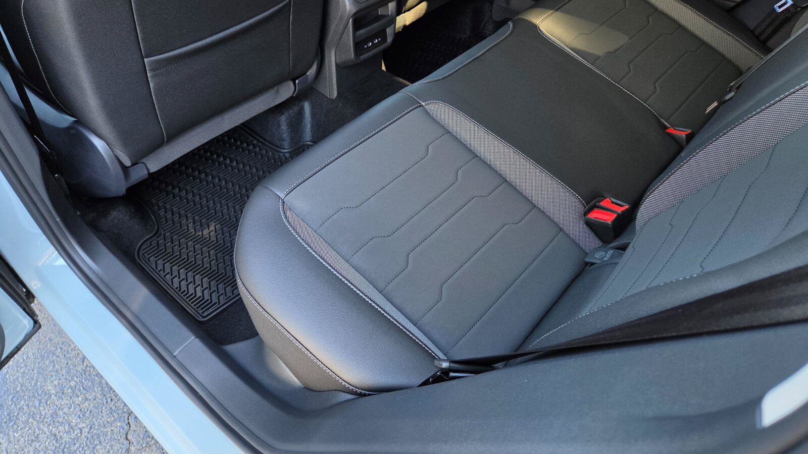 New 2027 Volkswagen Taos SE FWD image 45