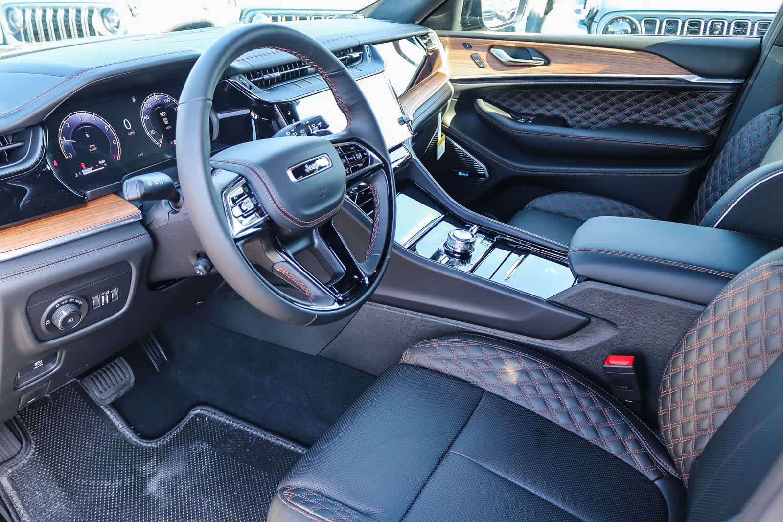 New 2026 Jeep Grand Cherokee Summit AWD/4WD image 19