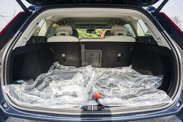 New 2026 Volvo V60 B5 Cross Country Plus w/ Protection Package Premier image 9