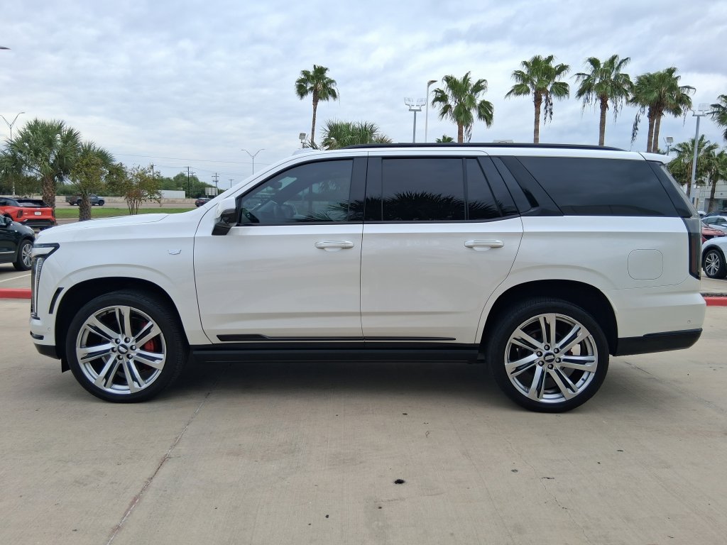 Used 2025 Cadillac Escalade Sport Platinum AWD/4WD image 3