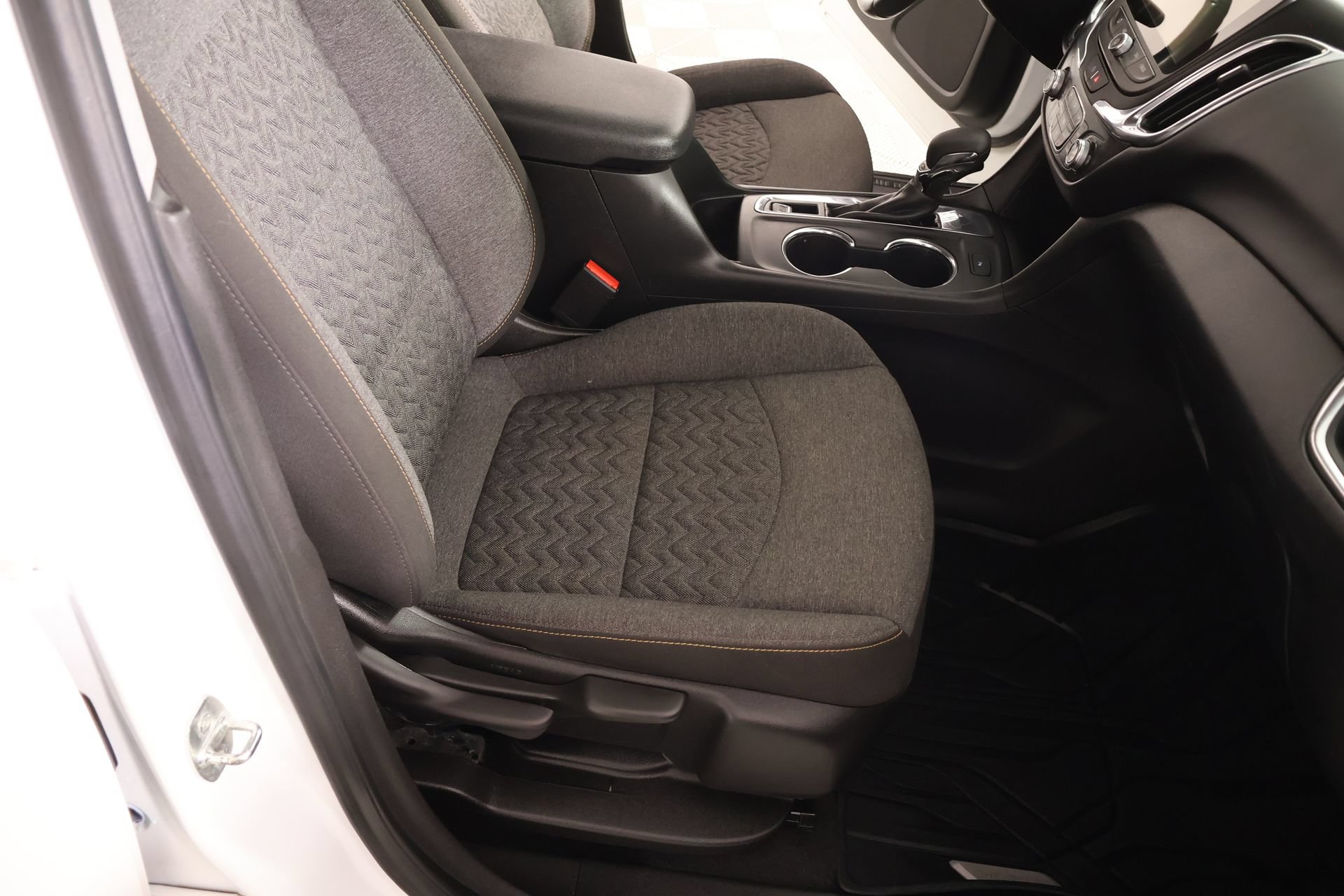 Used 2022 Chevrolet Equinox LT FWD image 13