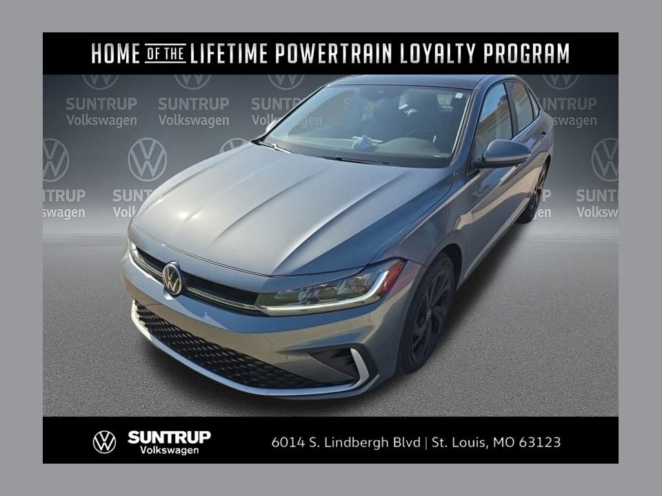 Used 2025 Volkswagen Jetta SE w/ Sunroof Package