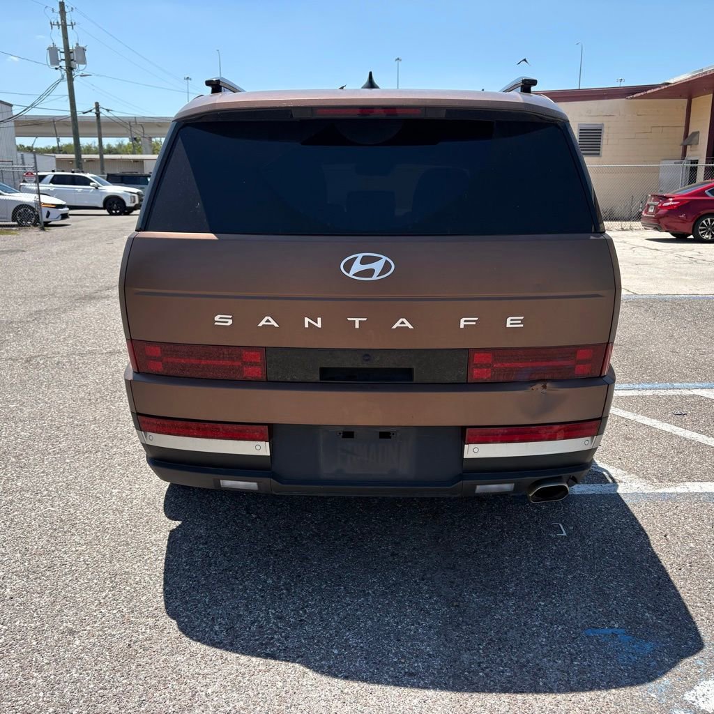 Used 2024 Hyundai Santa Fe Limited image 4