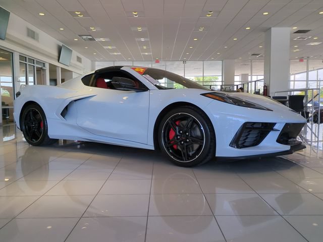 Used 2021 Chevrolet Corvette Stingray Premium Cpe w/ Z51 Performance Package RWD image 2