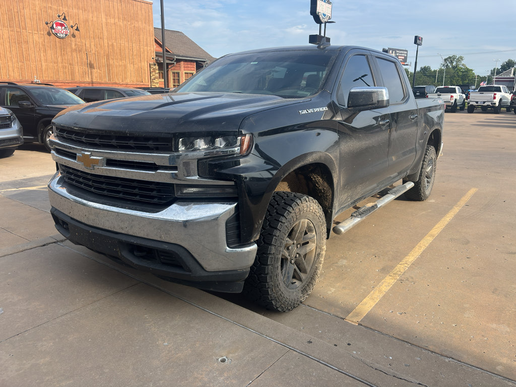 Used 2021 Chevrolet Silverado 1500 LT AWD/4WD image 2